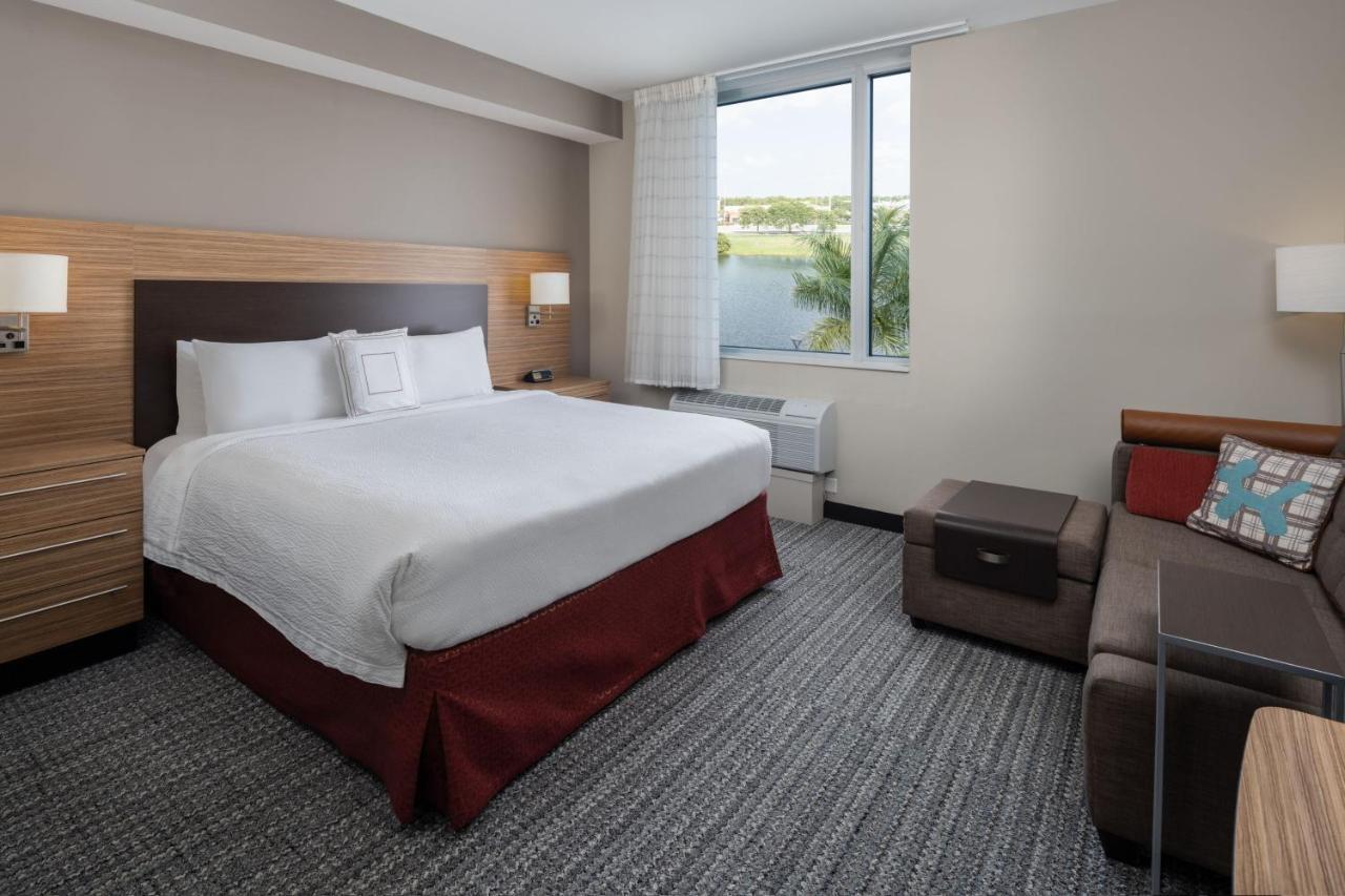 Towneplace Suites Miami Kendall West Kendale Lakes Exteriör bild